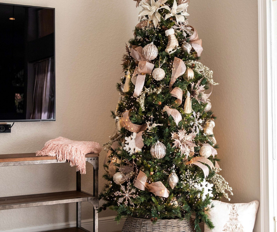 8 Stunning Christmas Tree Decorating Kits