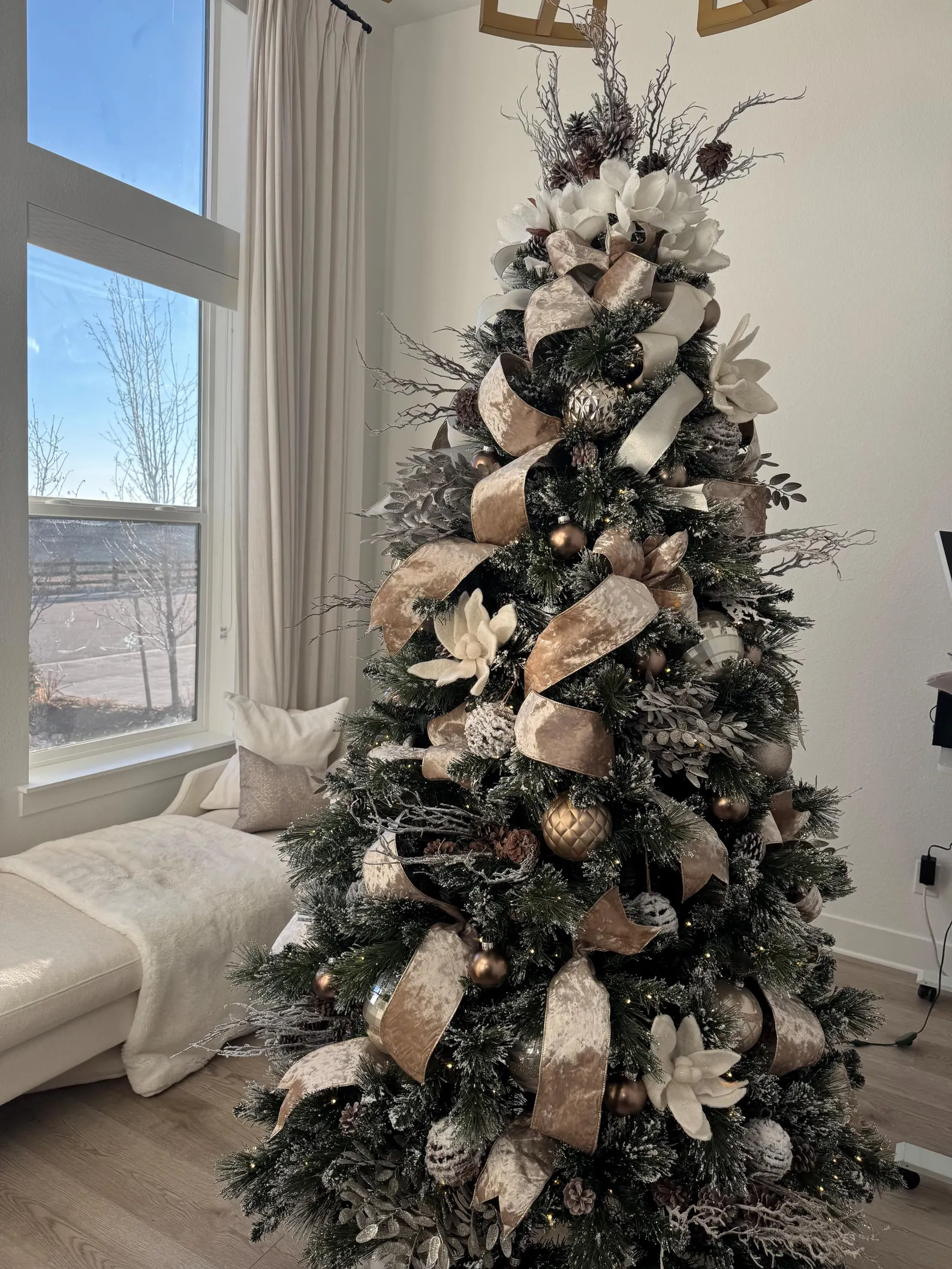 Champagne & Bronze Christmas tree package