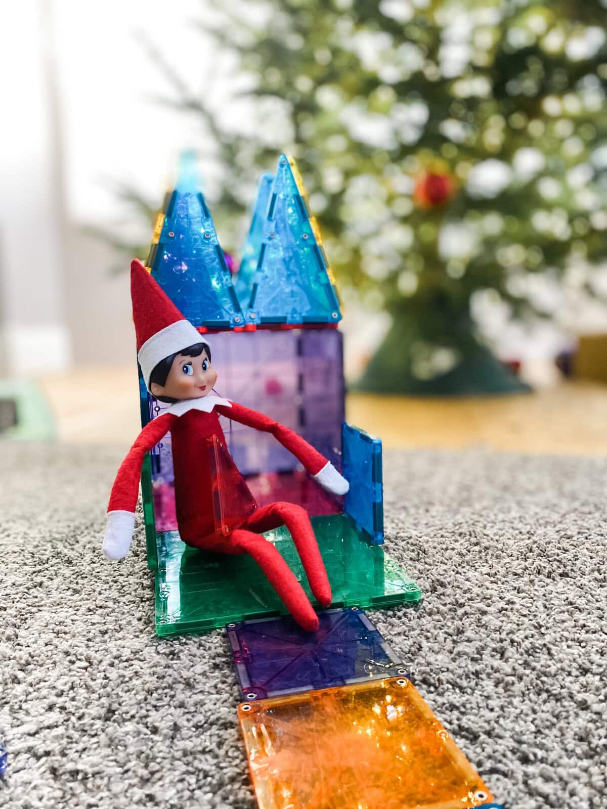 Elf Plays With Magna Tiles