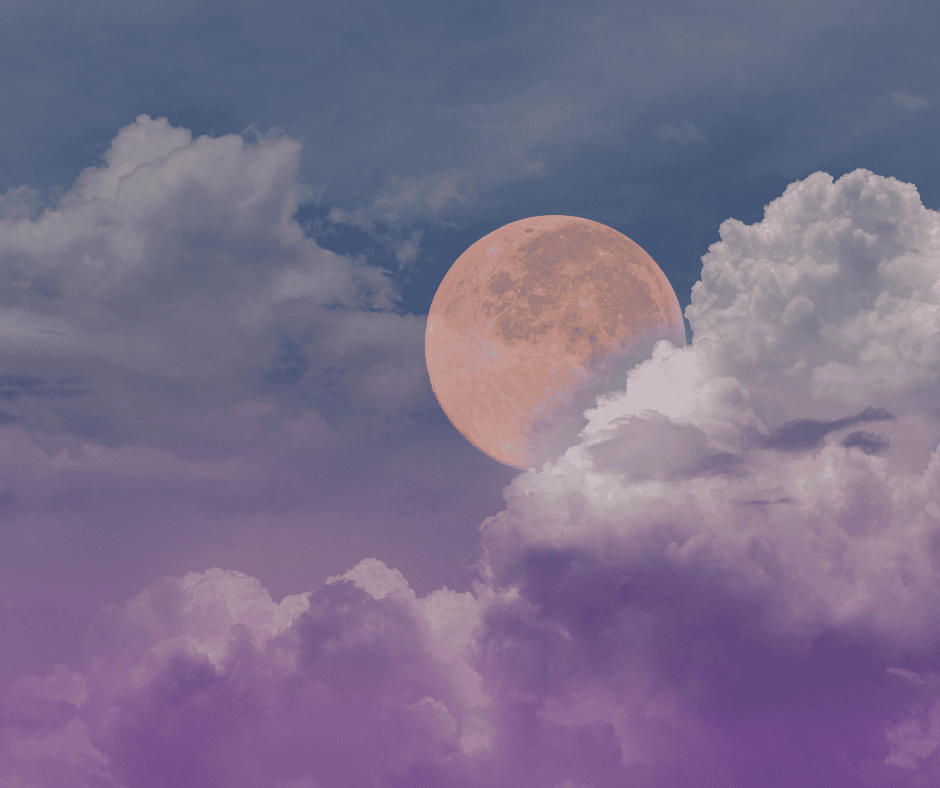 25 girl names that mean moon.