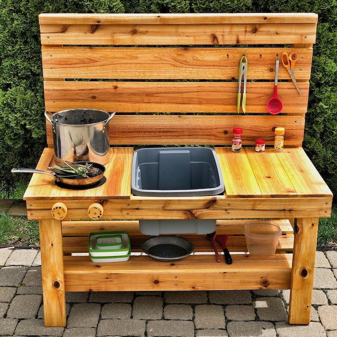 DIY mud kitchen made from pallet wood.